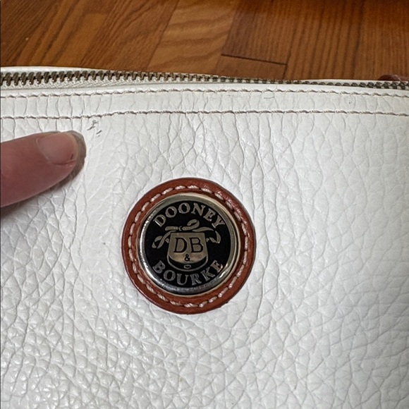 Dooney & Bourke Large Domed Satchel White Pebble Leather Y2K vintage retro - Picture 2 of 16
